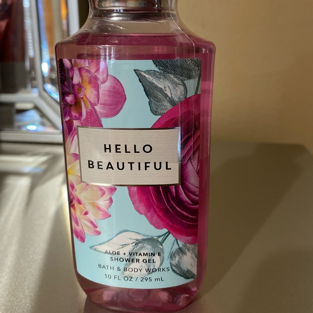 Bath and Body Works - Hello Beautiful Shower Gel